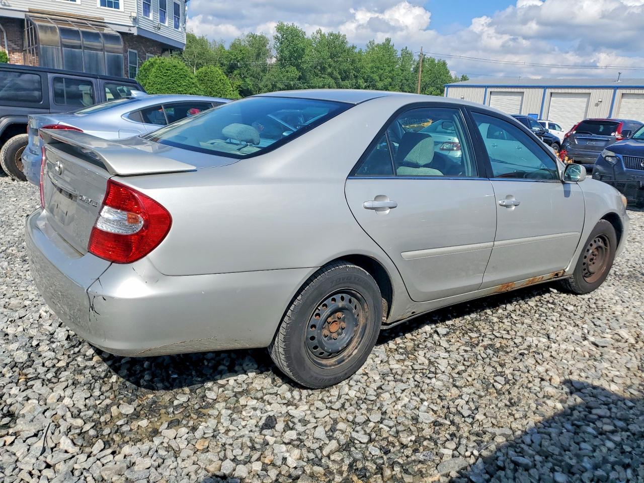 2004 TOYOTA CAMRY