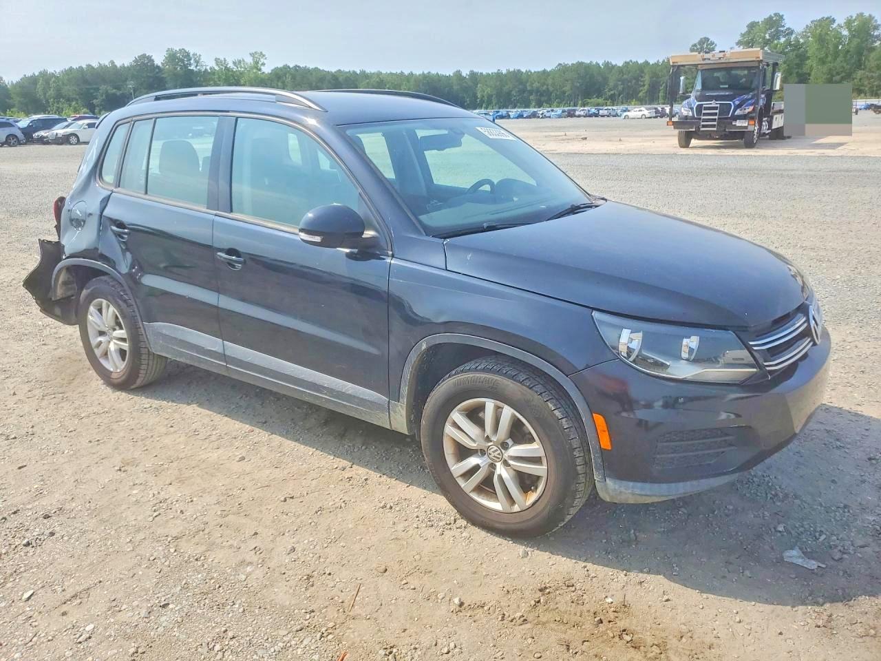 2017 VOLKSWAGEN TIGUAN