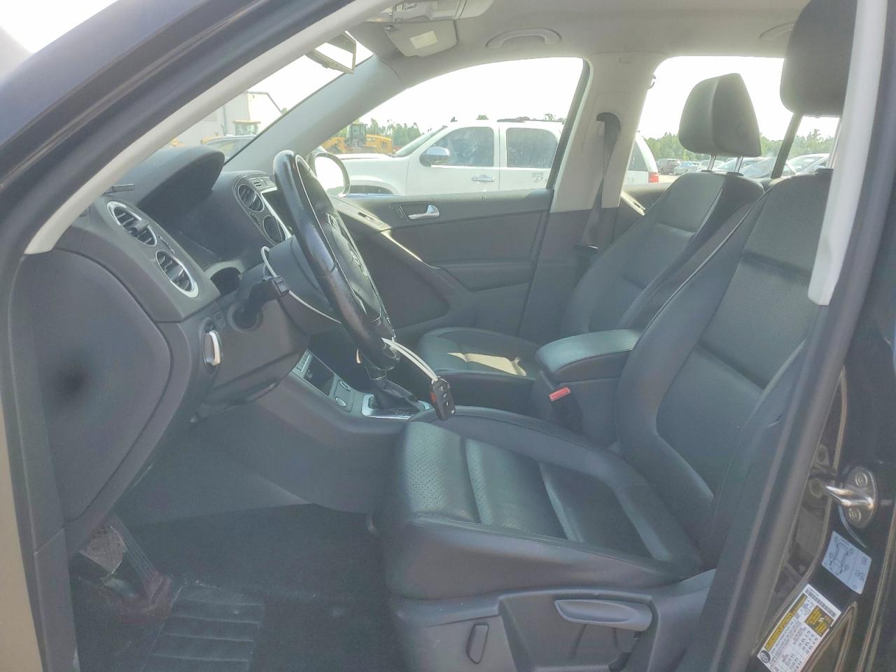 2017 VOLKSWAGEN TIGUAN