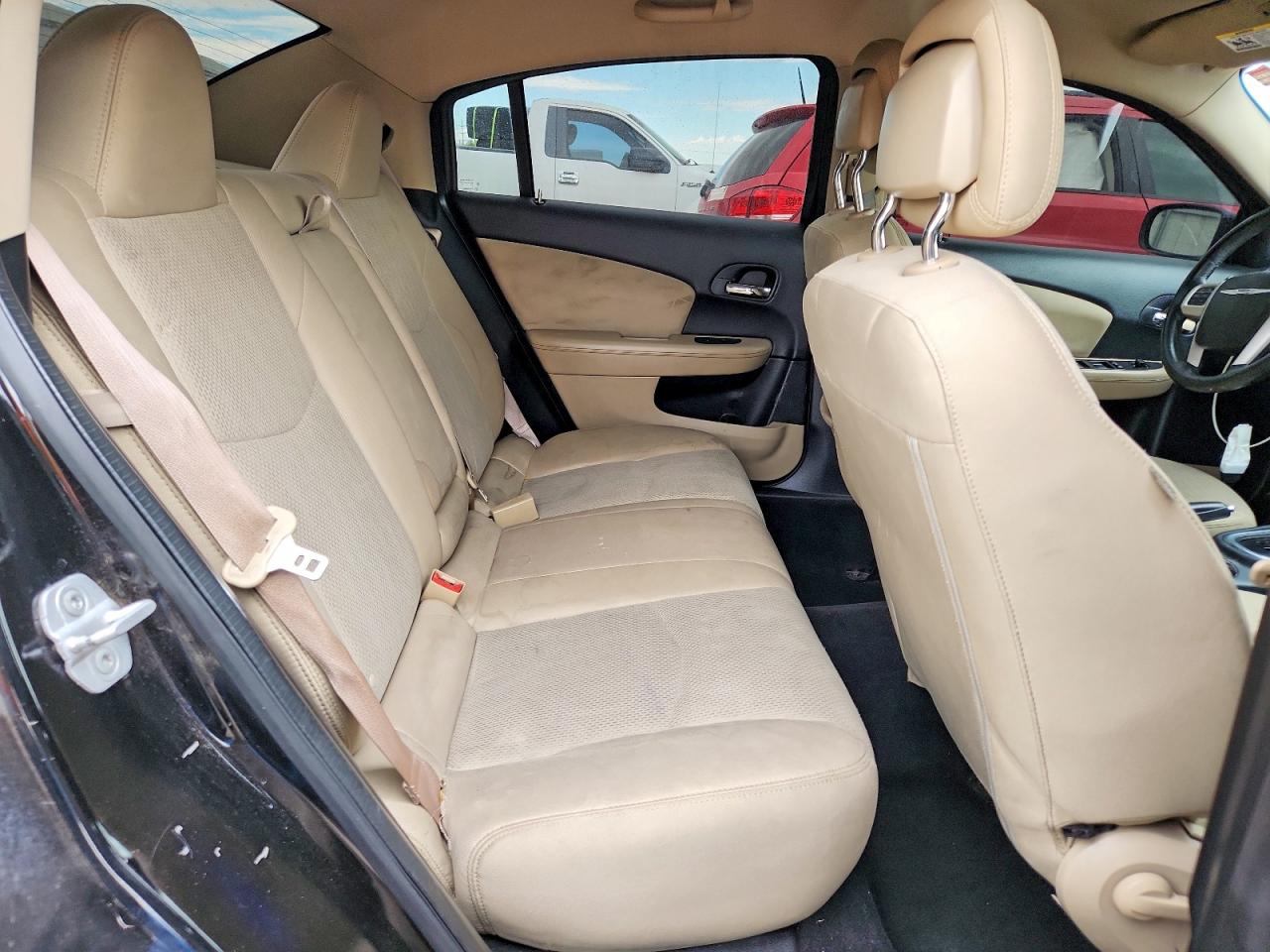 2013 CHRYSLER 200