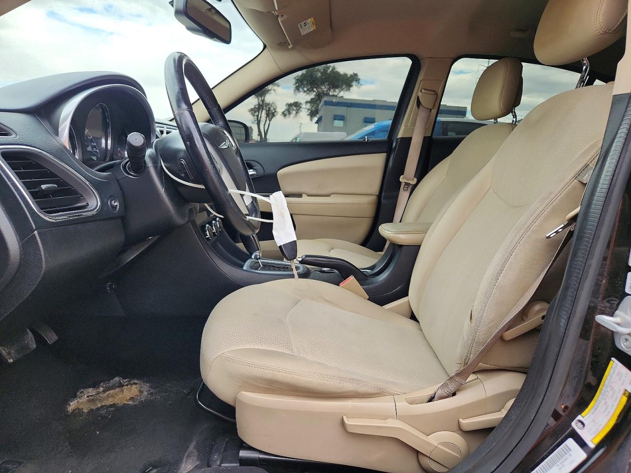2013 CHRYSLER 200