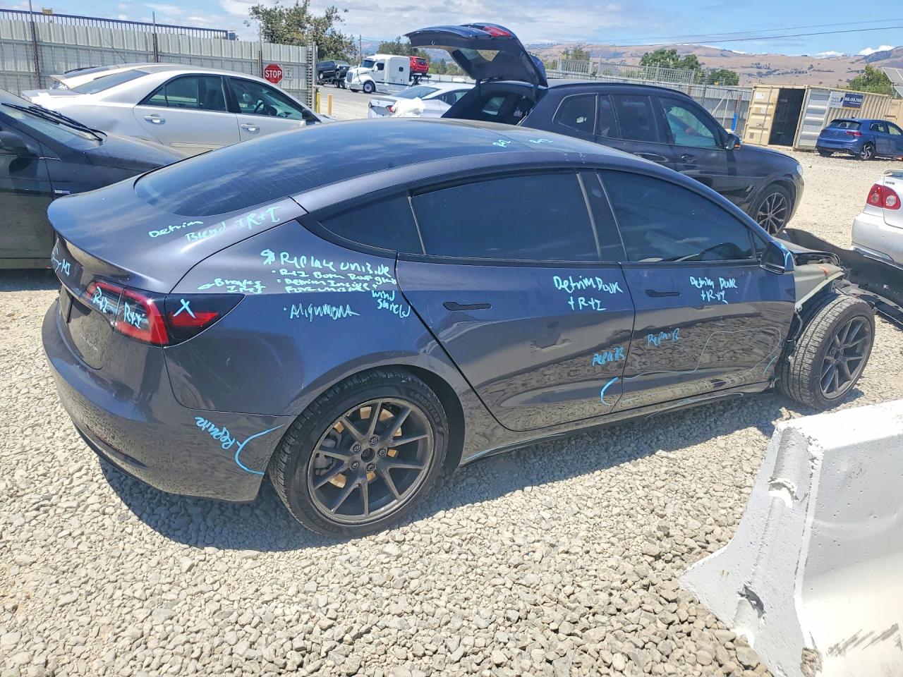 2022 TESLA MODEL 3