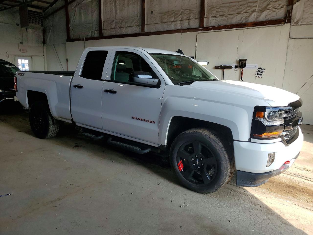 2017 CHEVROLET SILVERADO