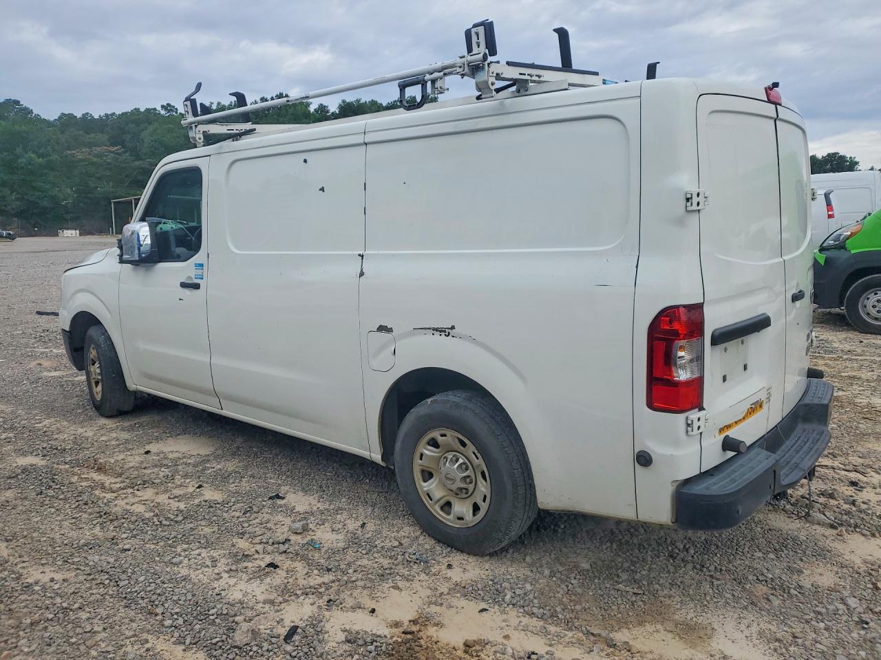 2015 NISSAN NV