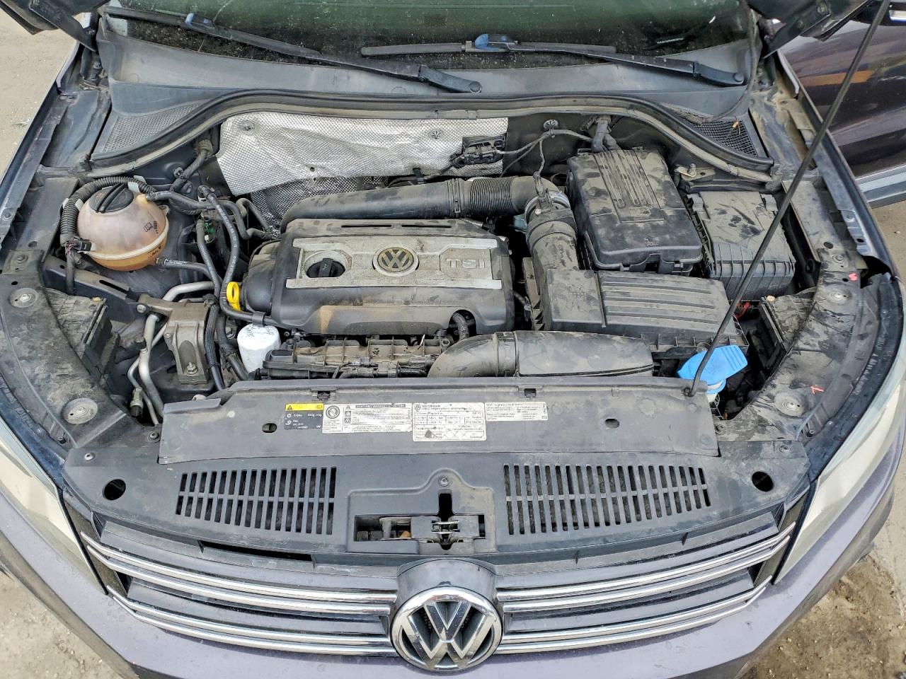 2016 VOLKSWAGEN TIGUAN