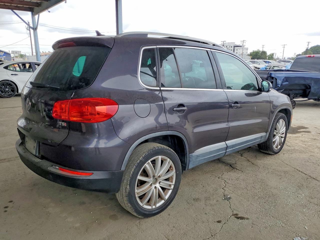 2016 VOLKSWAGEN TIGUAN