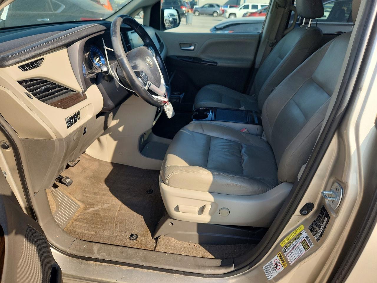 2015 TOYOTA SIENNA