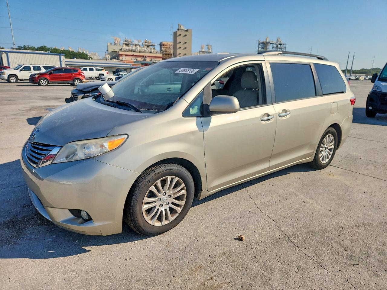 2015 TOYOTA SIENNA