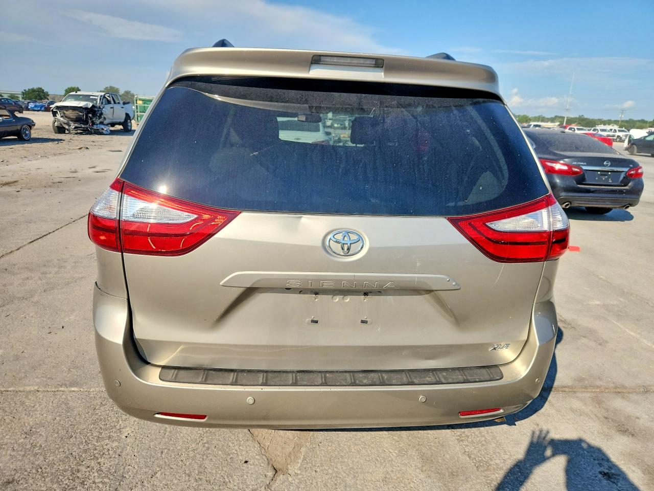 2015 TOYOTA SIENNA