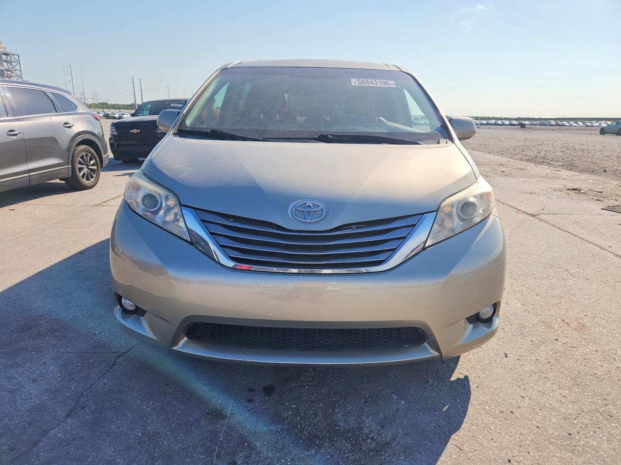 2015 TOYOTA SIENNA