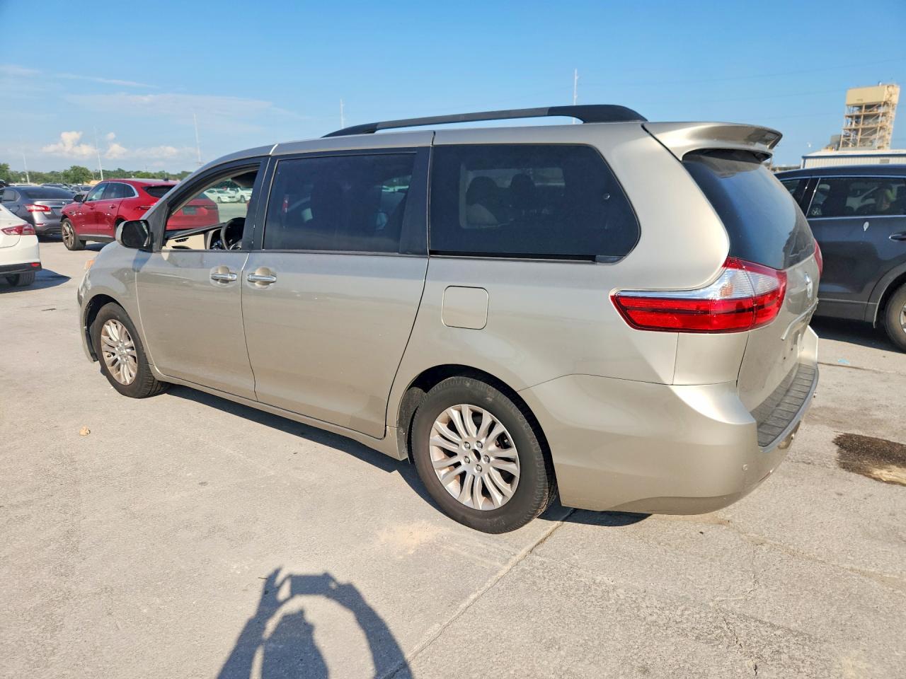 2015 TOYOTA SIENNA