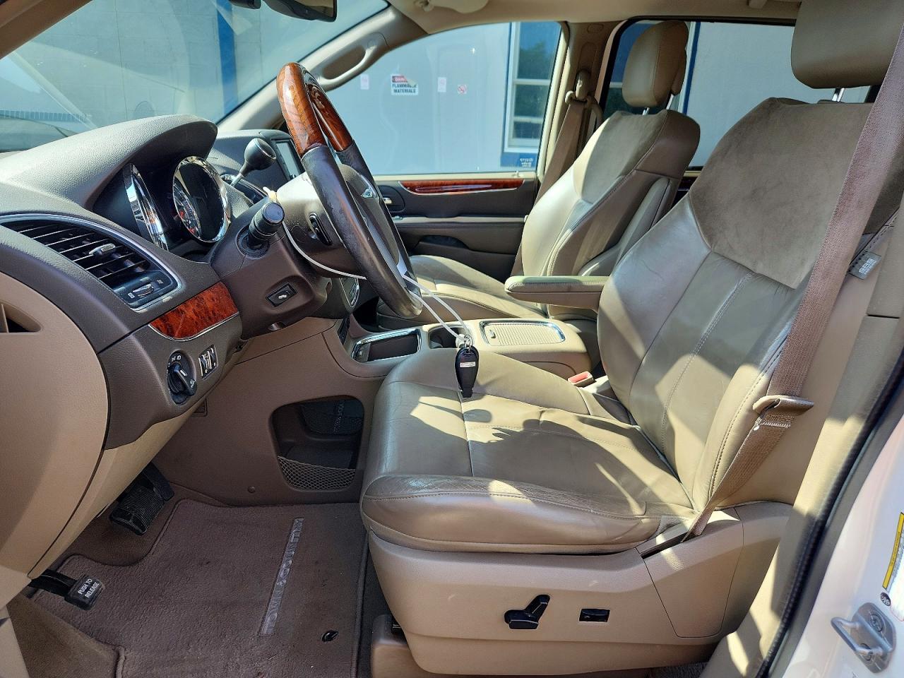 2013 CHRYSLER MINIVAN