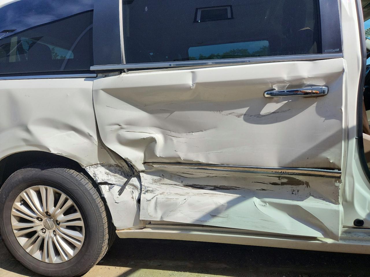2013 CHRYSLER MINIVAN