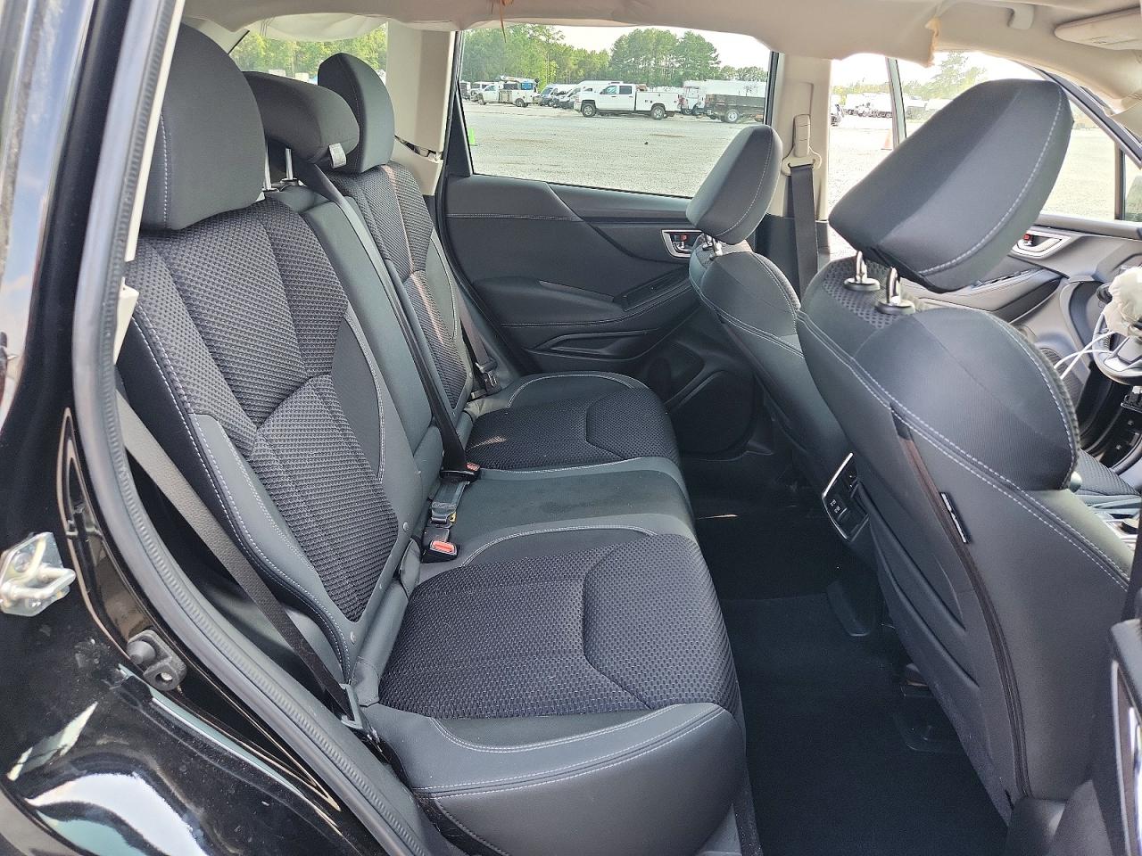 2021 SUBARU FORESTER