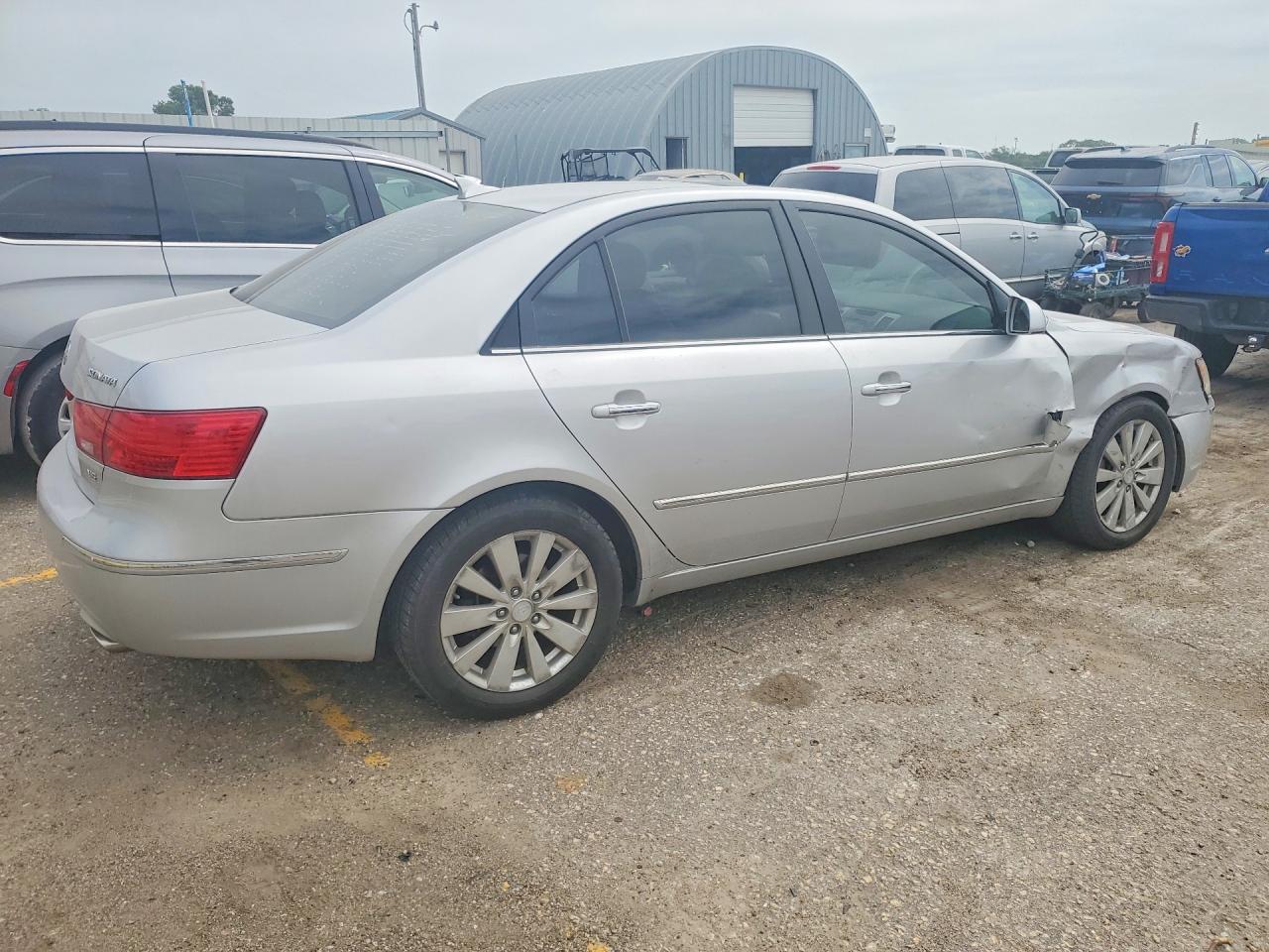 2009 HYUNDAI SONATA
