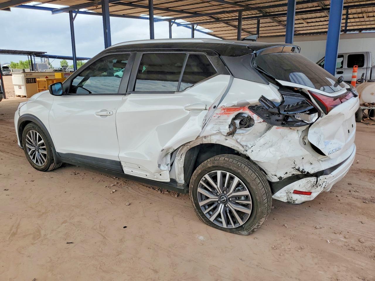2022 NISSAN KICKS