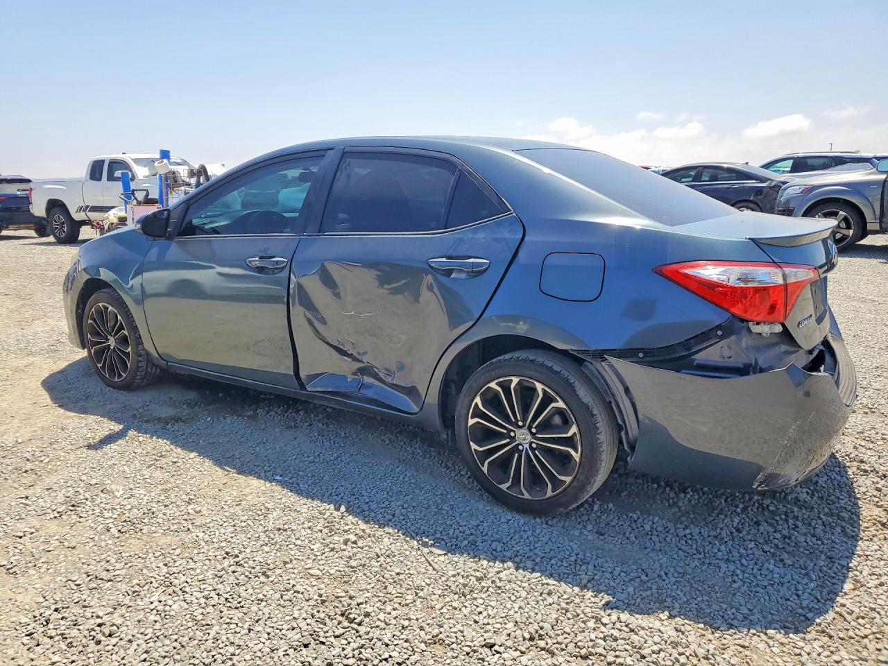 2015 TOYOTA COROLLA