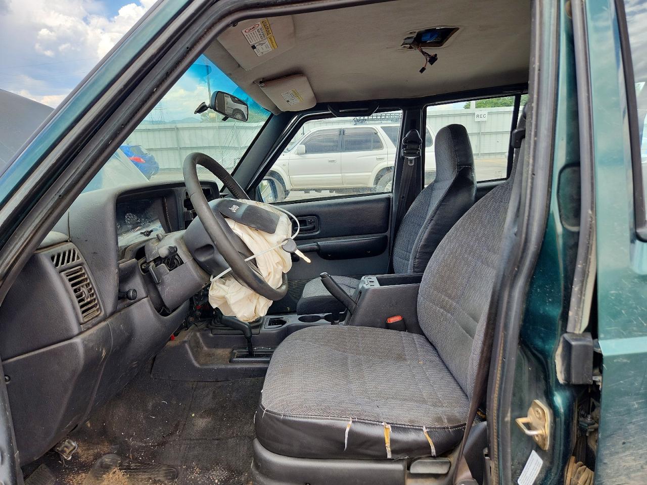 2001 JEEP CHEROKEE