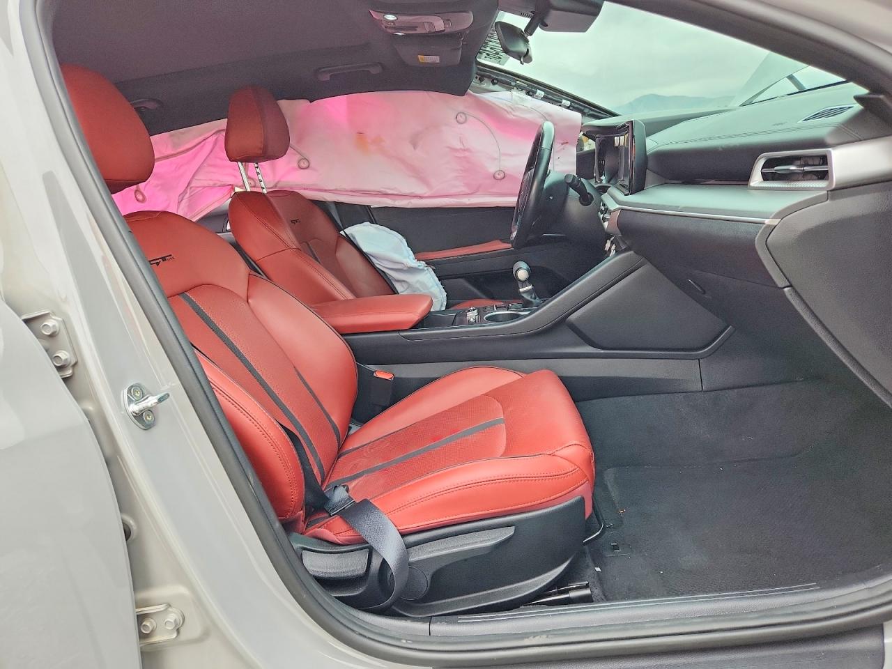 2022 KIA K5