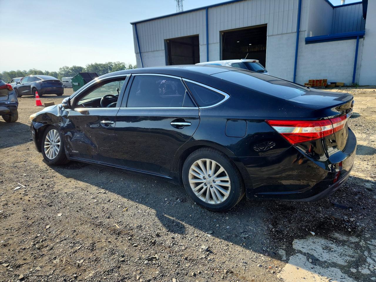 2013 TOYOTA AVALON