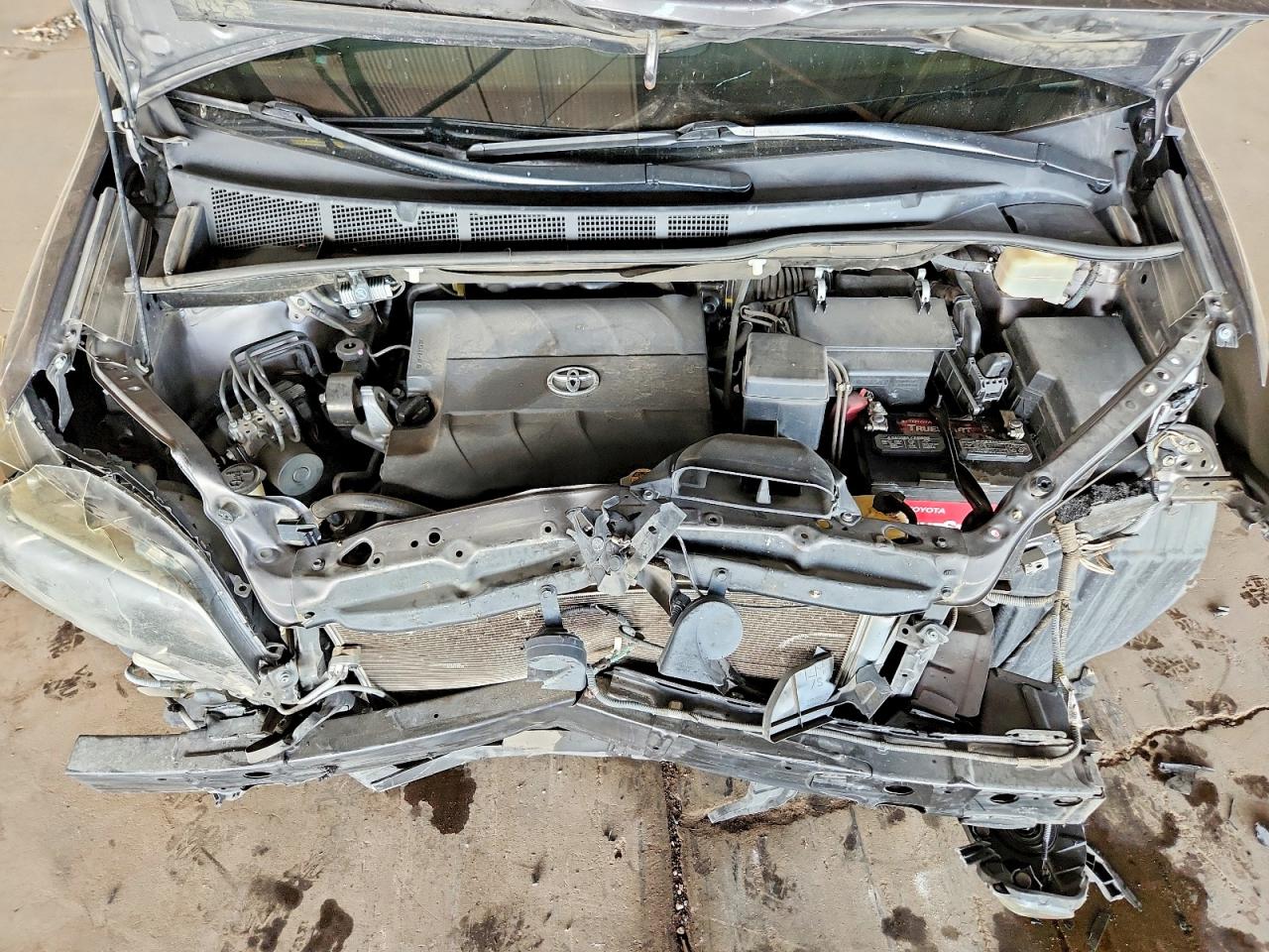 2016 TOYOTA SIENNA