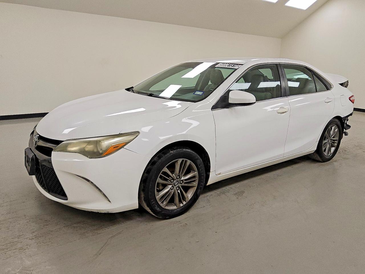 2016 TOYOTA CAMRY