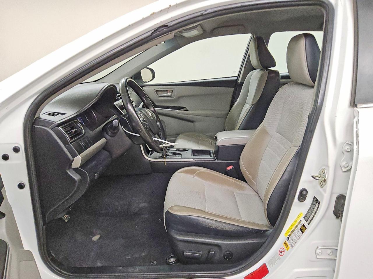2016 TOYOTA CAMRY