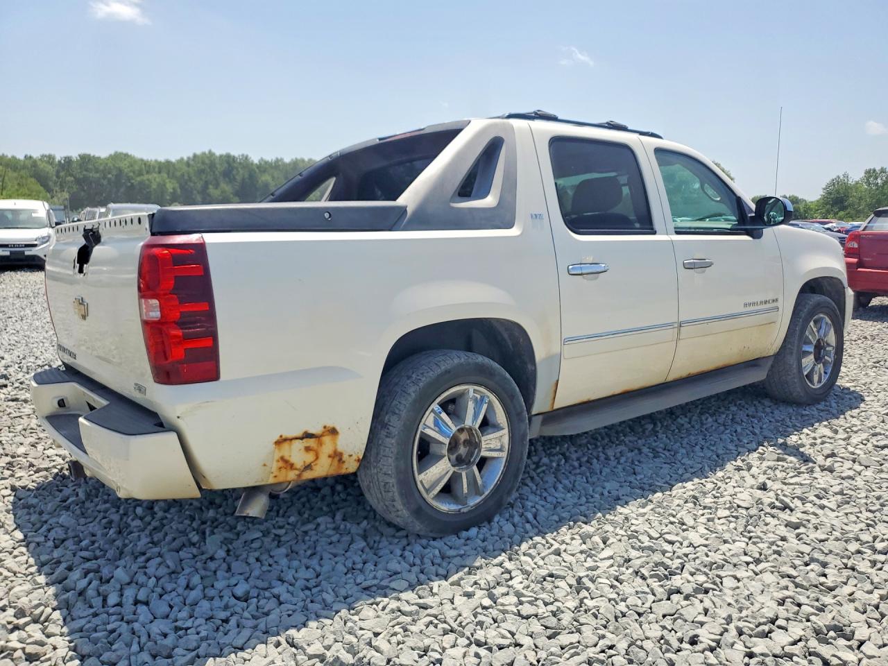 2010 CHEVROLET AVALANCHE
