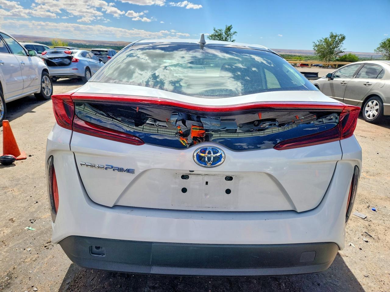 2021 TOYOTA PRIUS