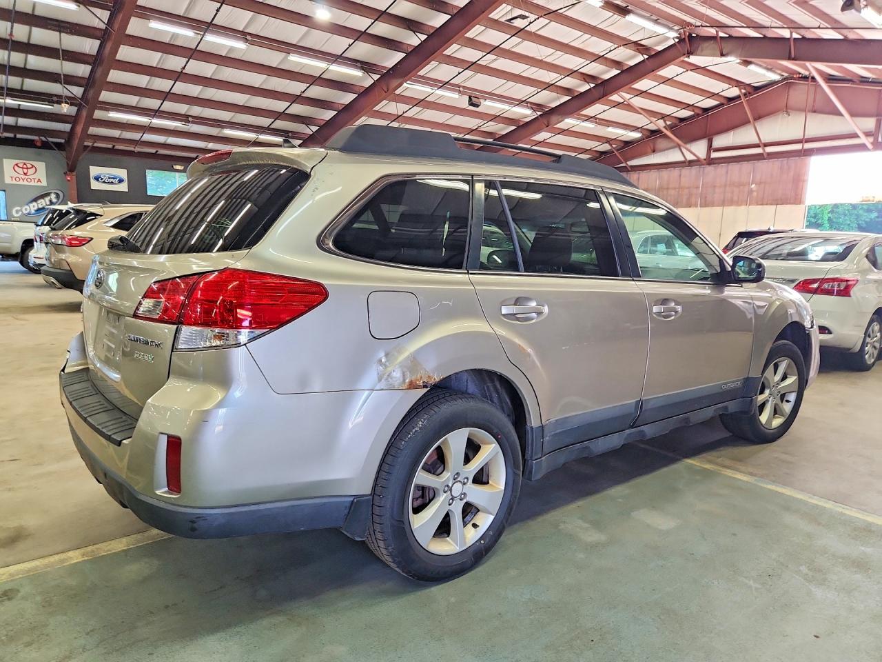 2014 SUBARU OUTBACK