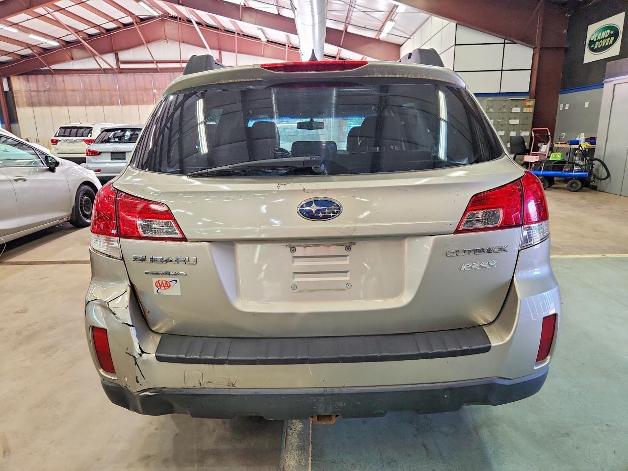 2014 SUBARU OUTBACK