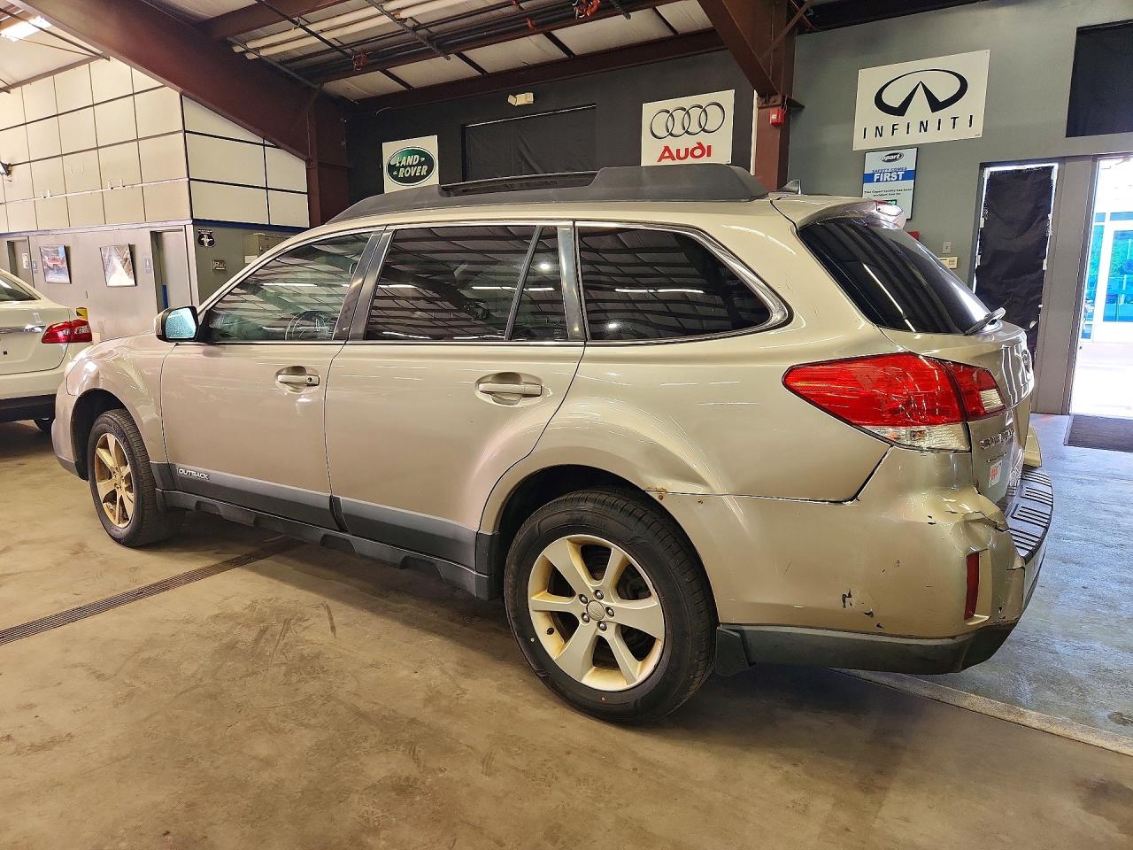 2014 SUBARU OUTBACK