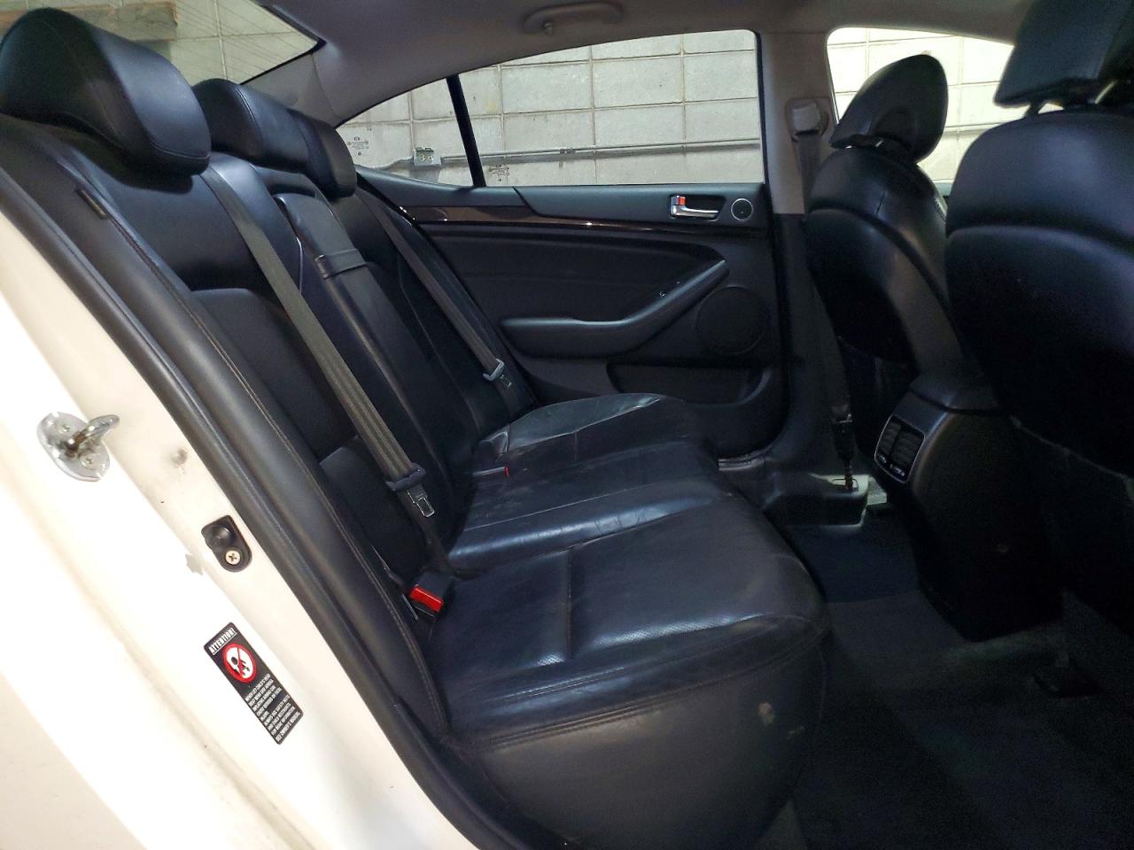 2014 KIA CADENZA