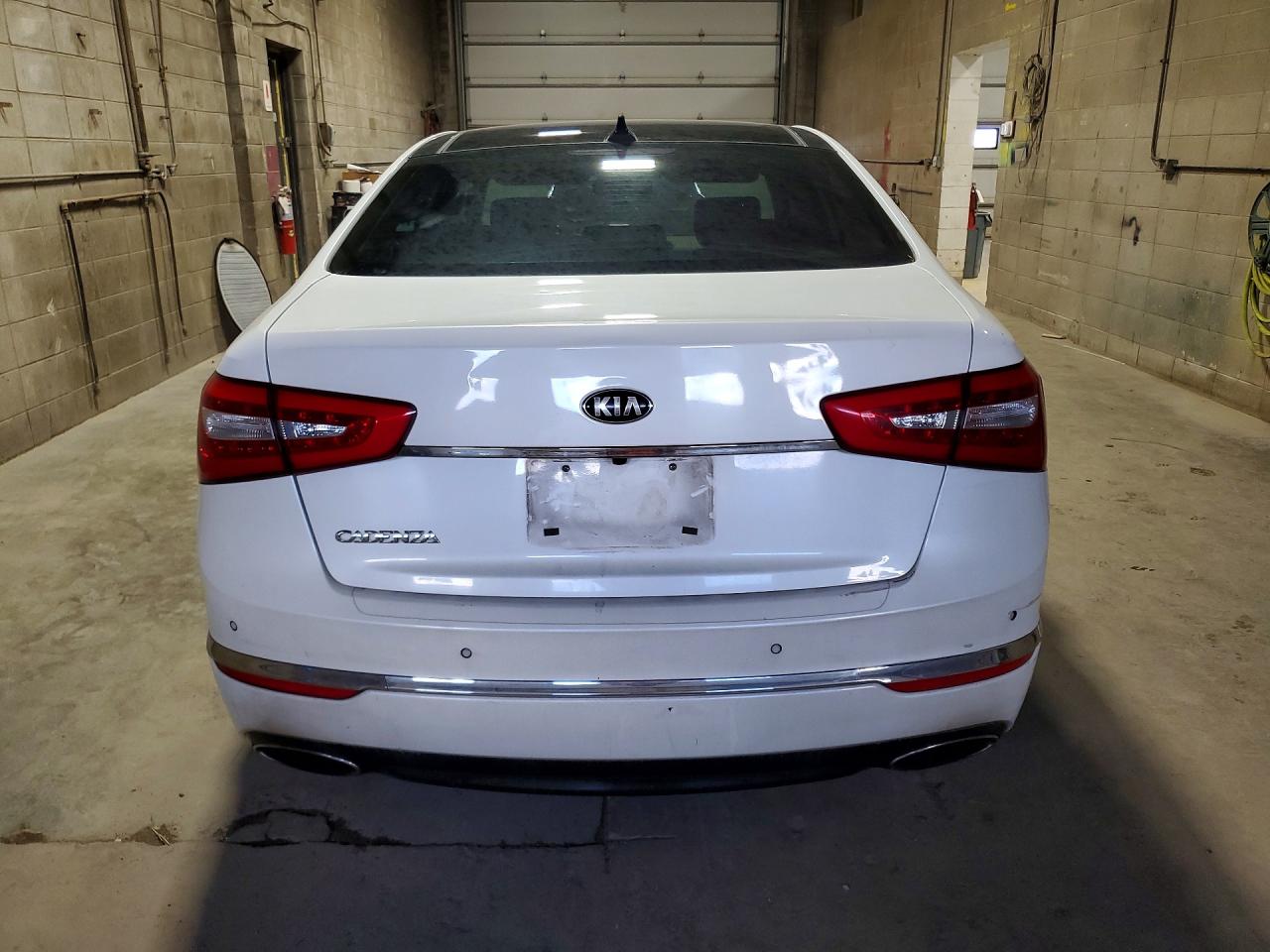 2014 KIA CADENZA