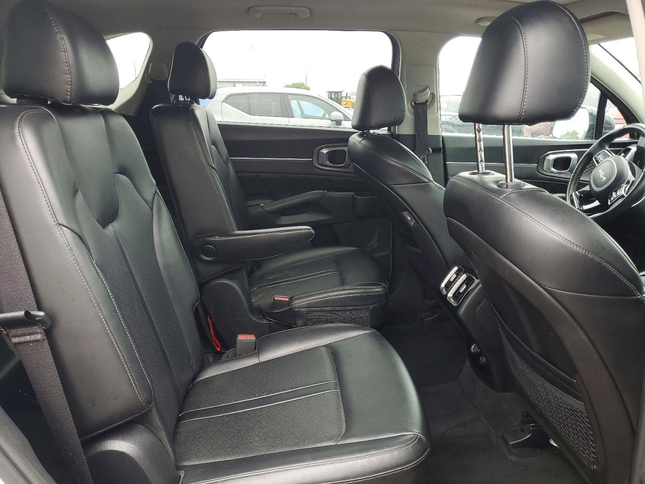 2022 KIA SORENTO