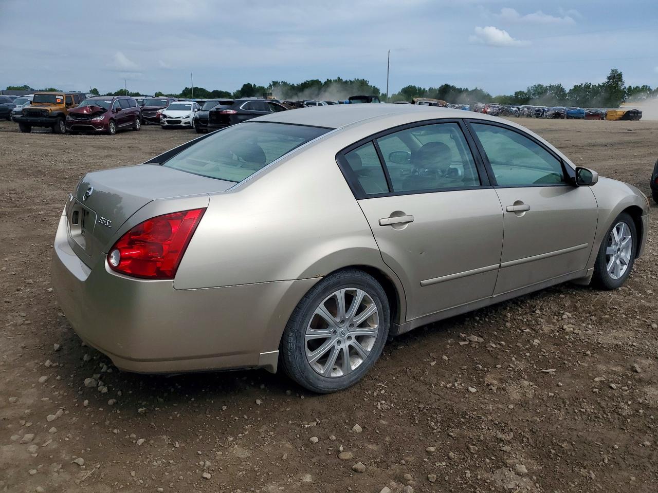 2005 NISSAN MAXIMA