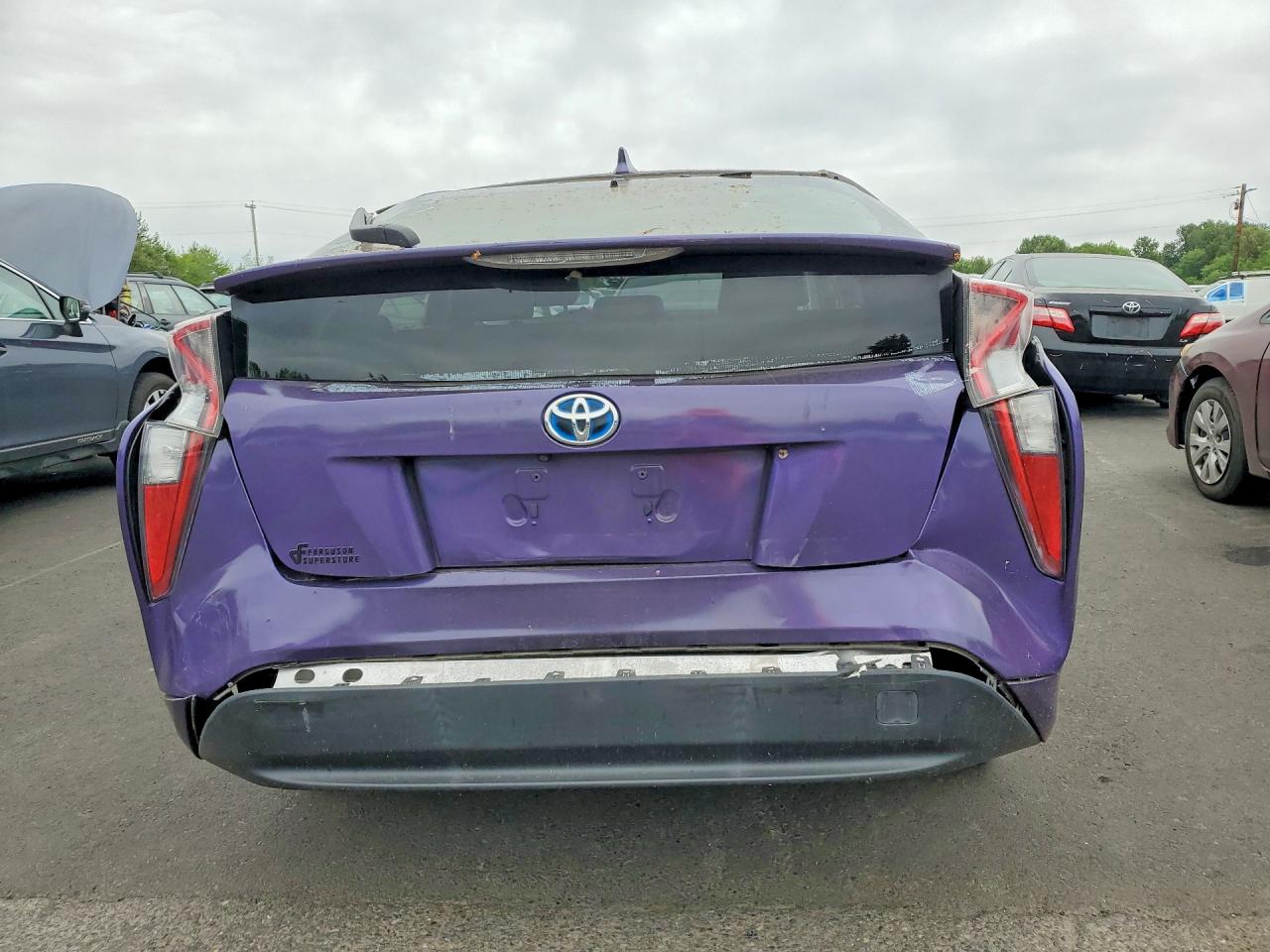 2016 TOYOTA PRIUS