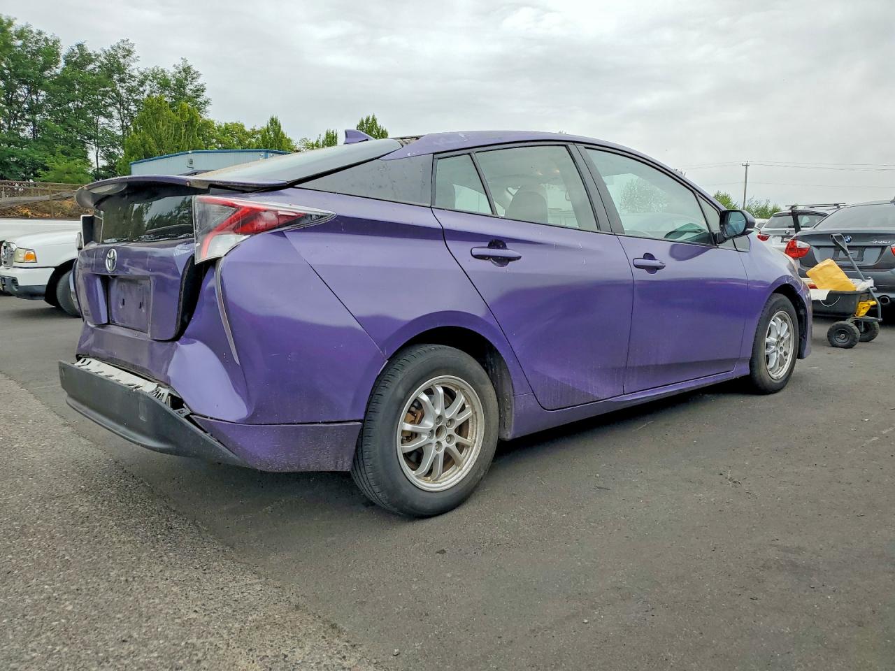 2016 TOYOTA PRIUS
