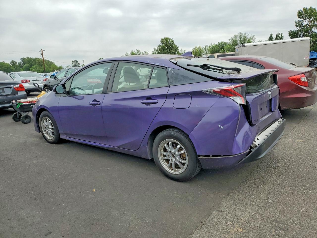 2016 TOYOTA PRIUS