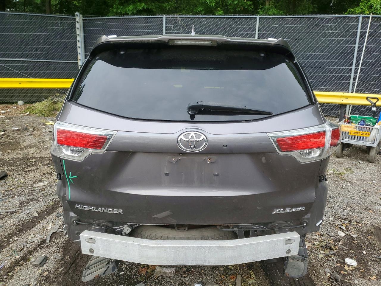 2015 TOYOTA HIGHLANDER