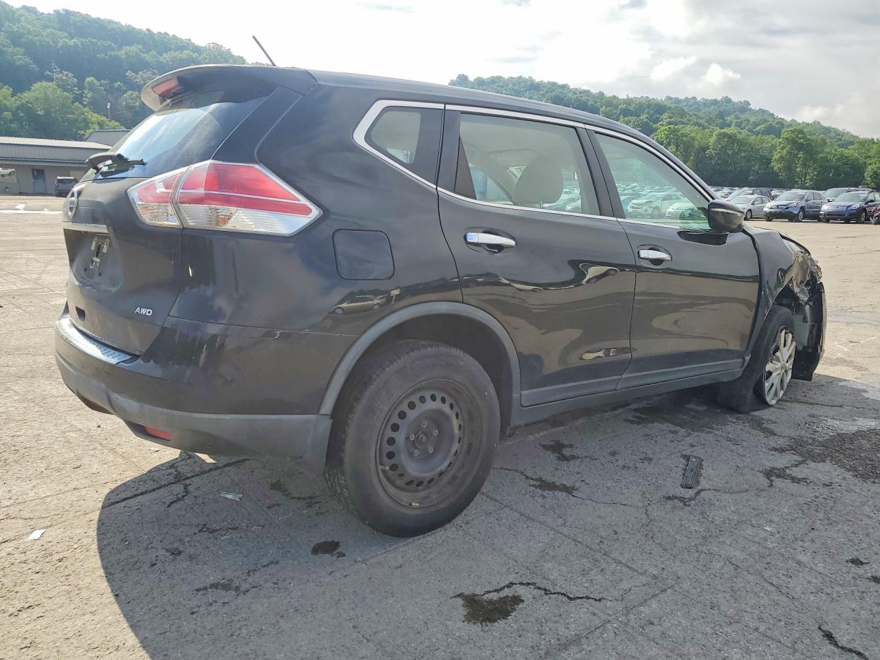 2015 NISSAN ROGUE