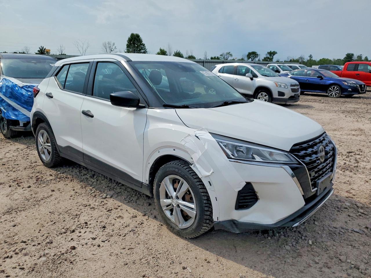 2022 NISSAN KICKS