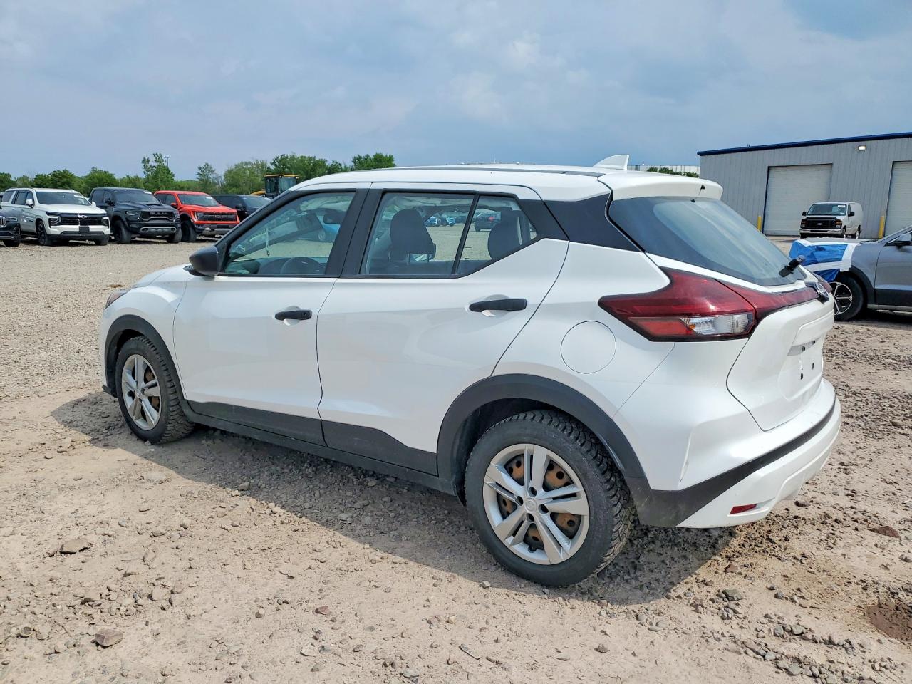 2022 NISSAN KICKS
