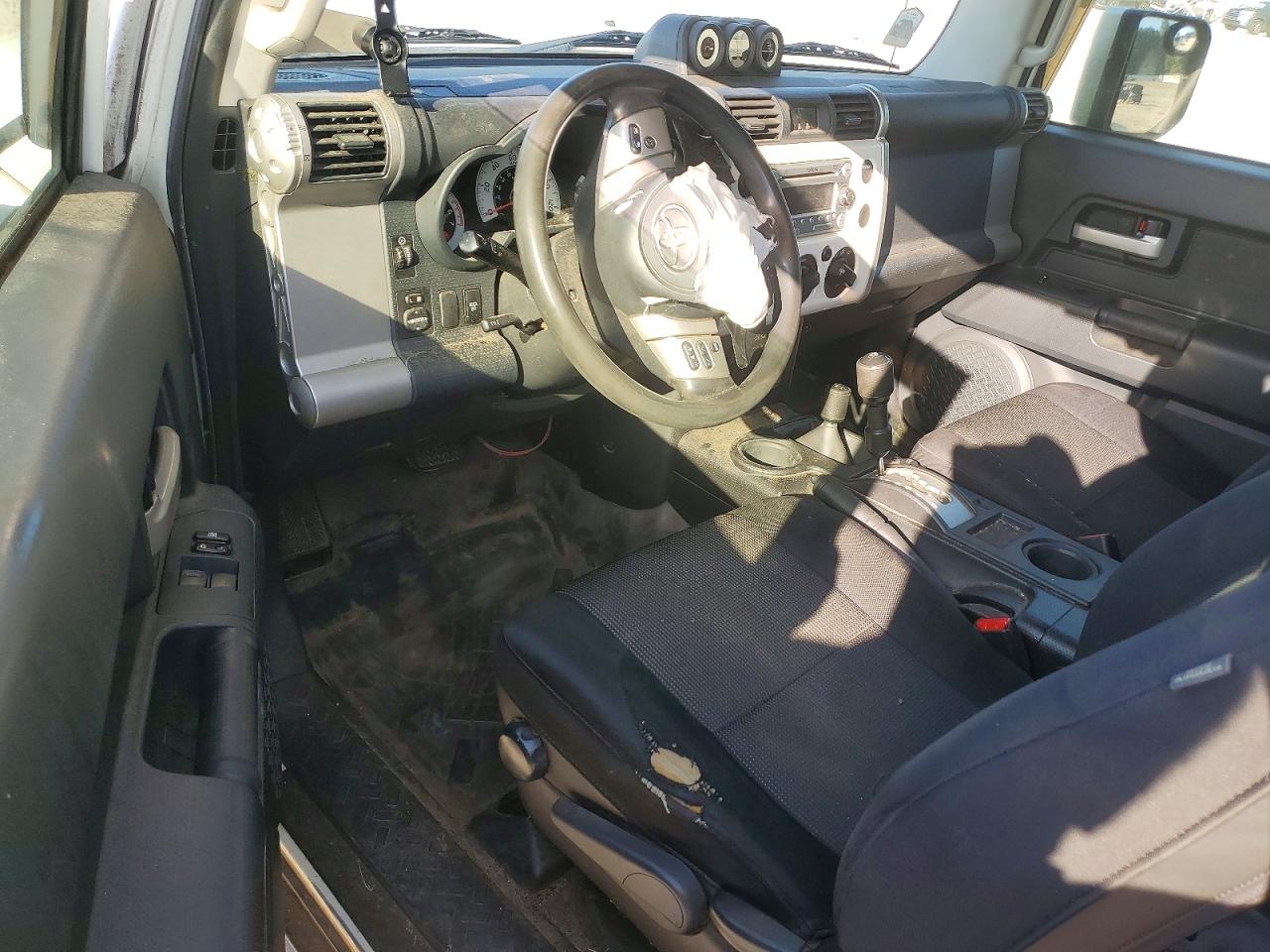 2012 TOYOTA FJ CRUISER