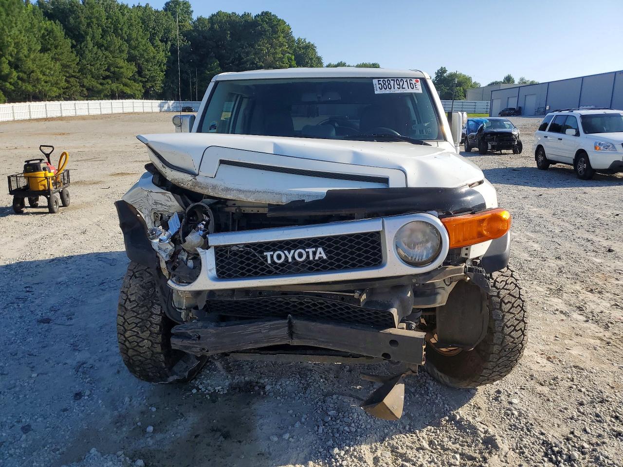 2012 TOYOTA FJ CRUISER