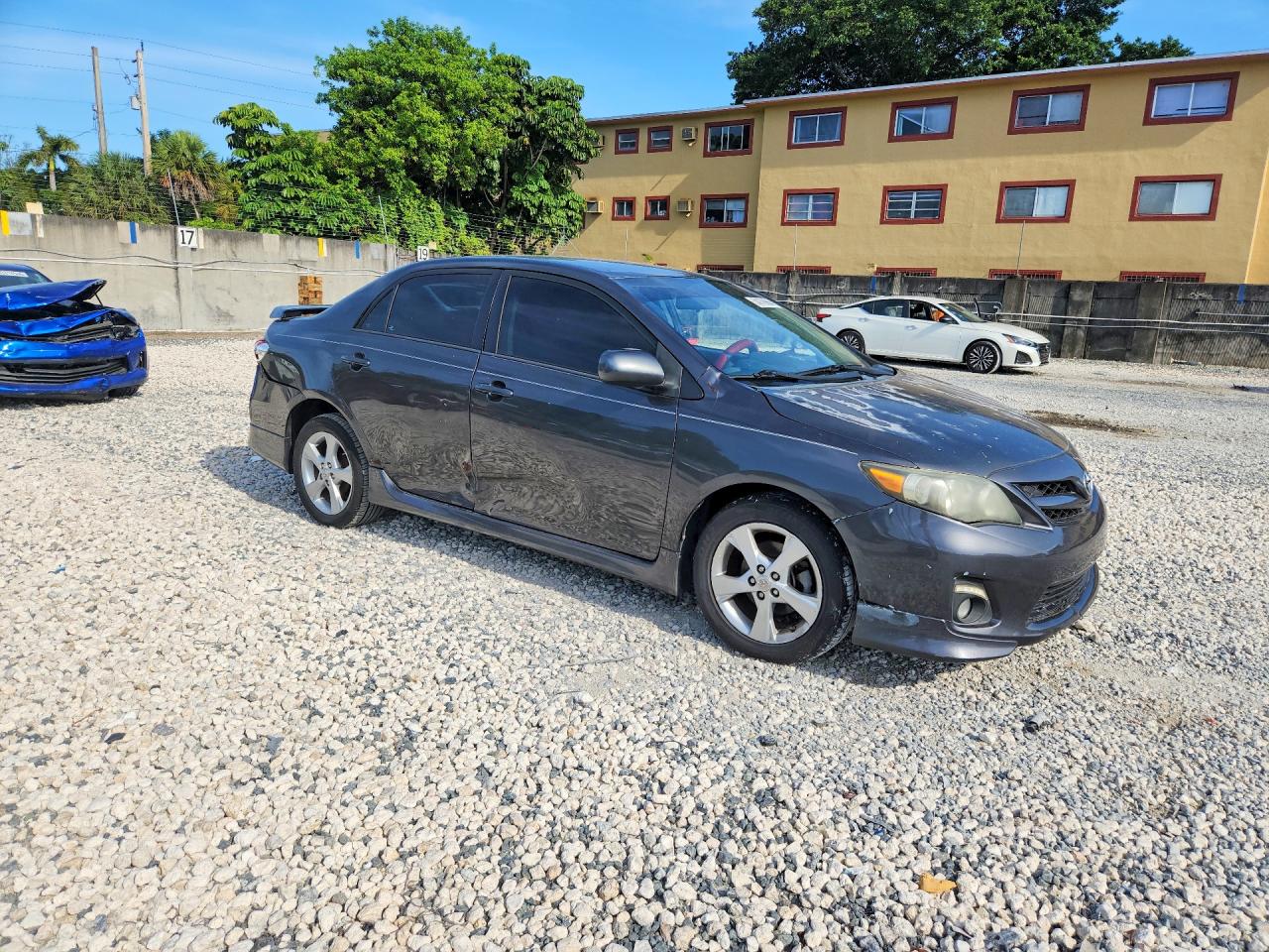 2013 TOYOTA COROLLA