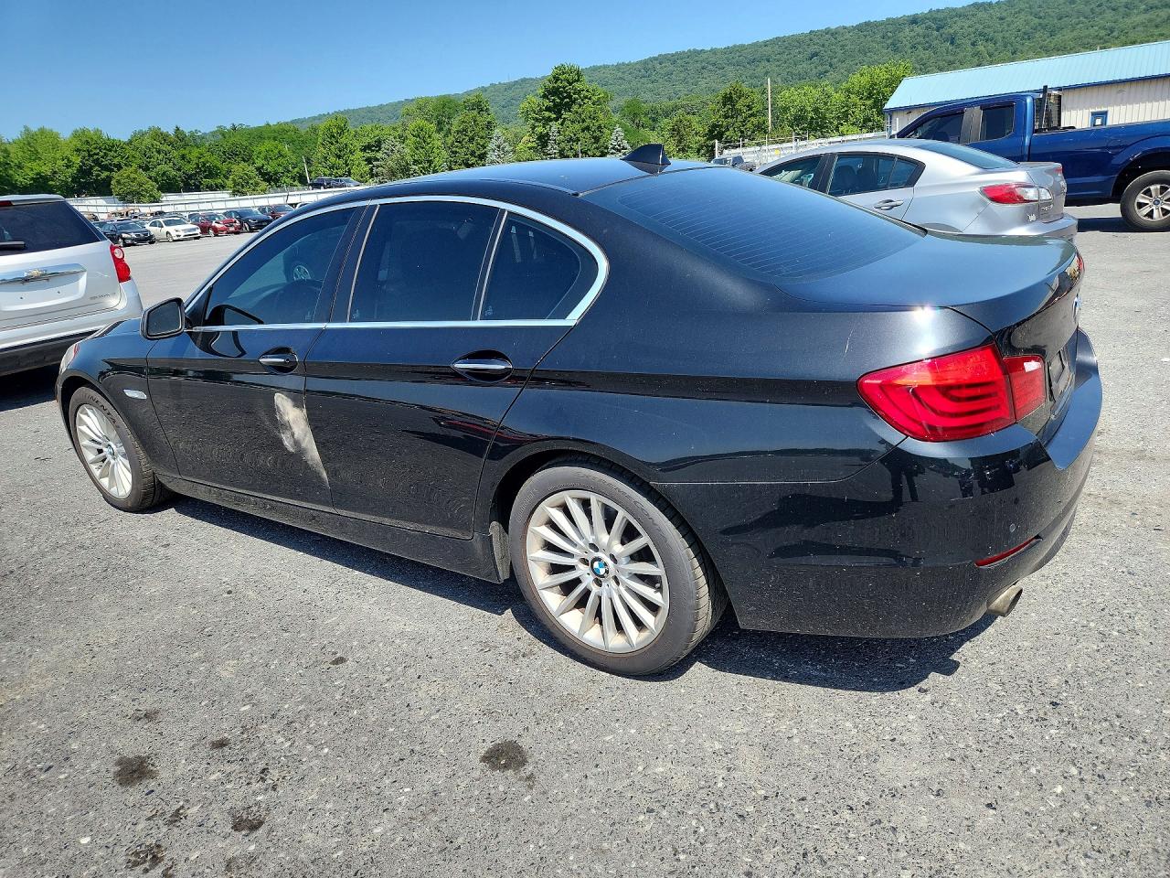 2011 BMW 5 SERIES