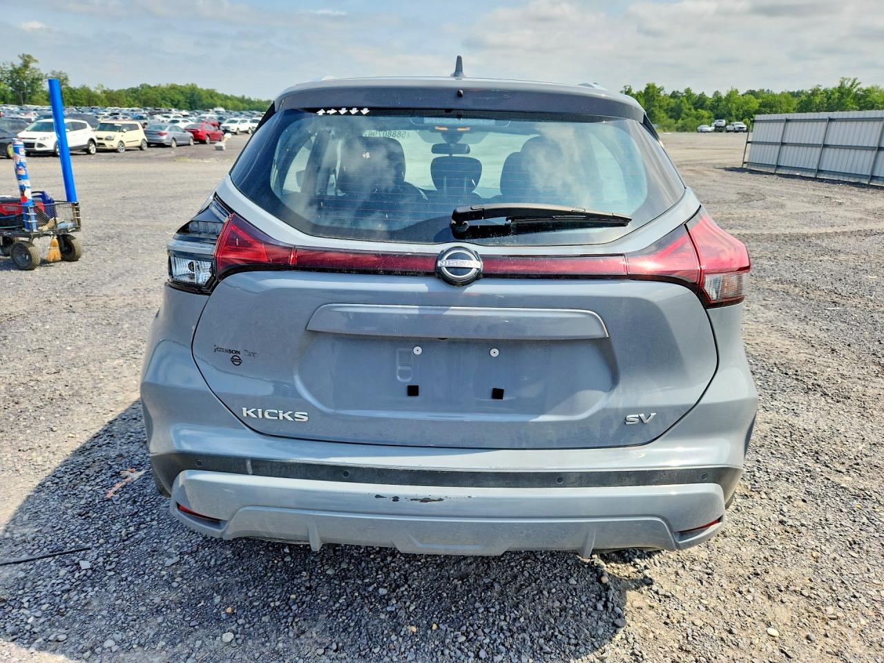 2024 NISSAN KICKS