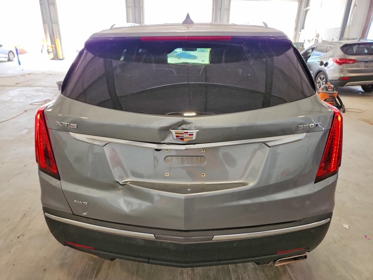 2025 CADILLAC XT5