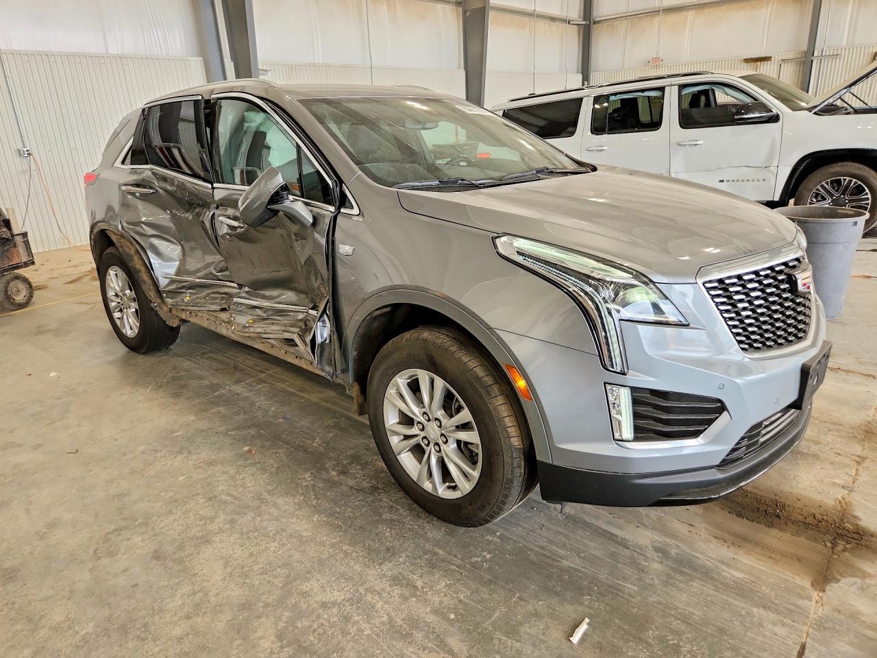 2025 CADILLAC XT5